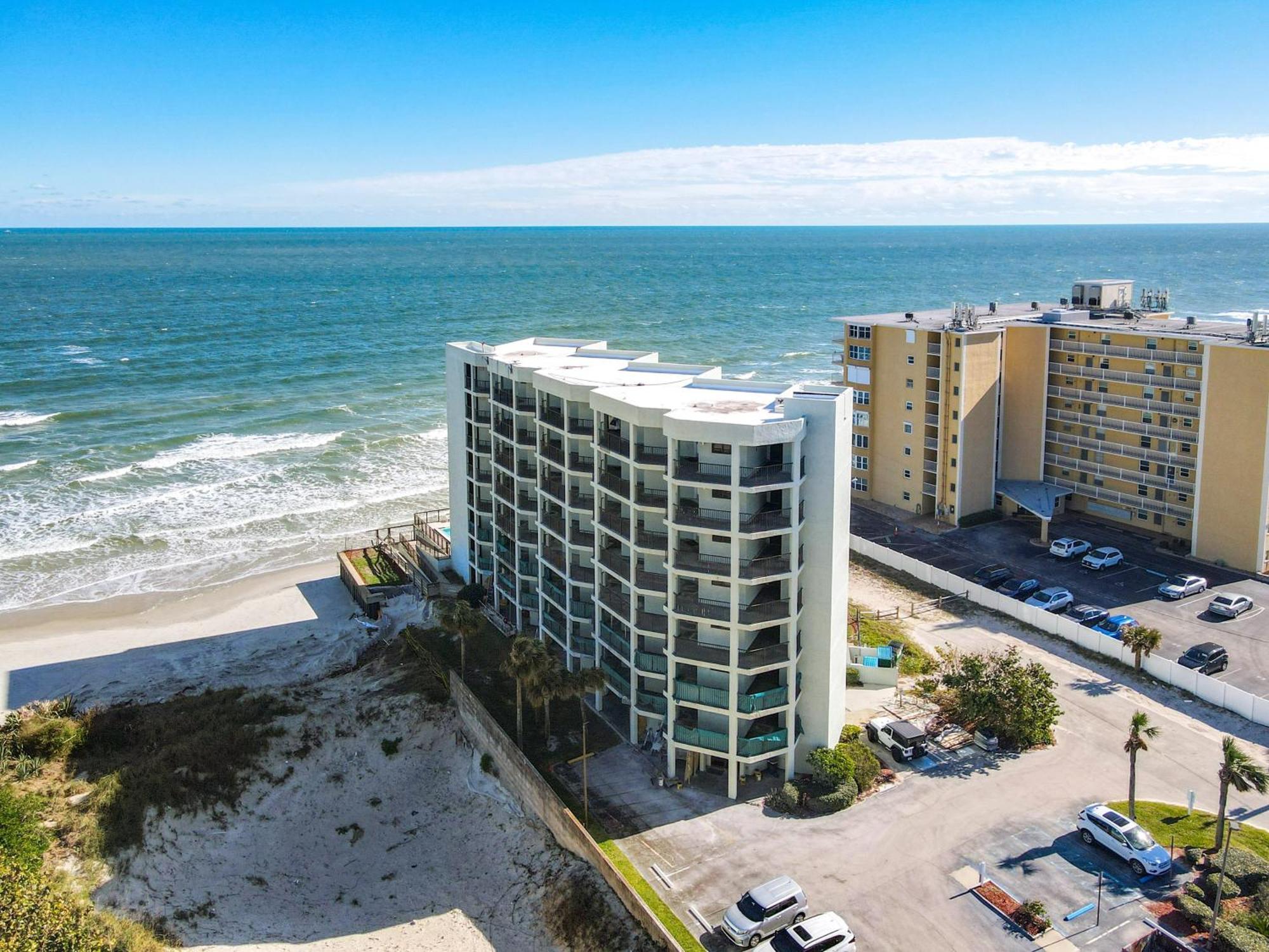 Ocean View With A Beachfront Pool At Ocean Trillium Condo ~ 702 New Smyrna Beach Exterior foto